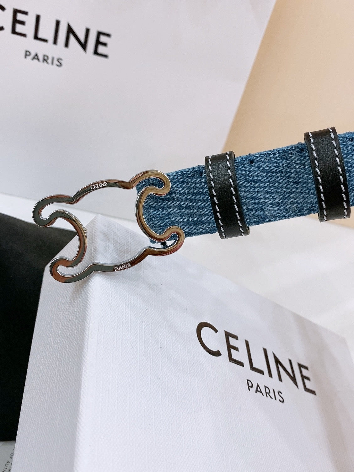 CELINE 25S BELT TRIOMPHE TAURILLON 25MM IN BLACK CALFSKIN AND DENIM 558342